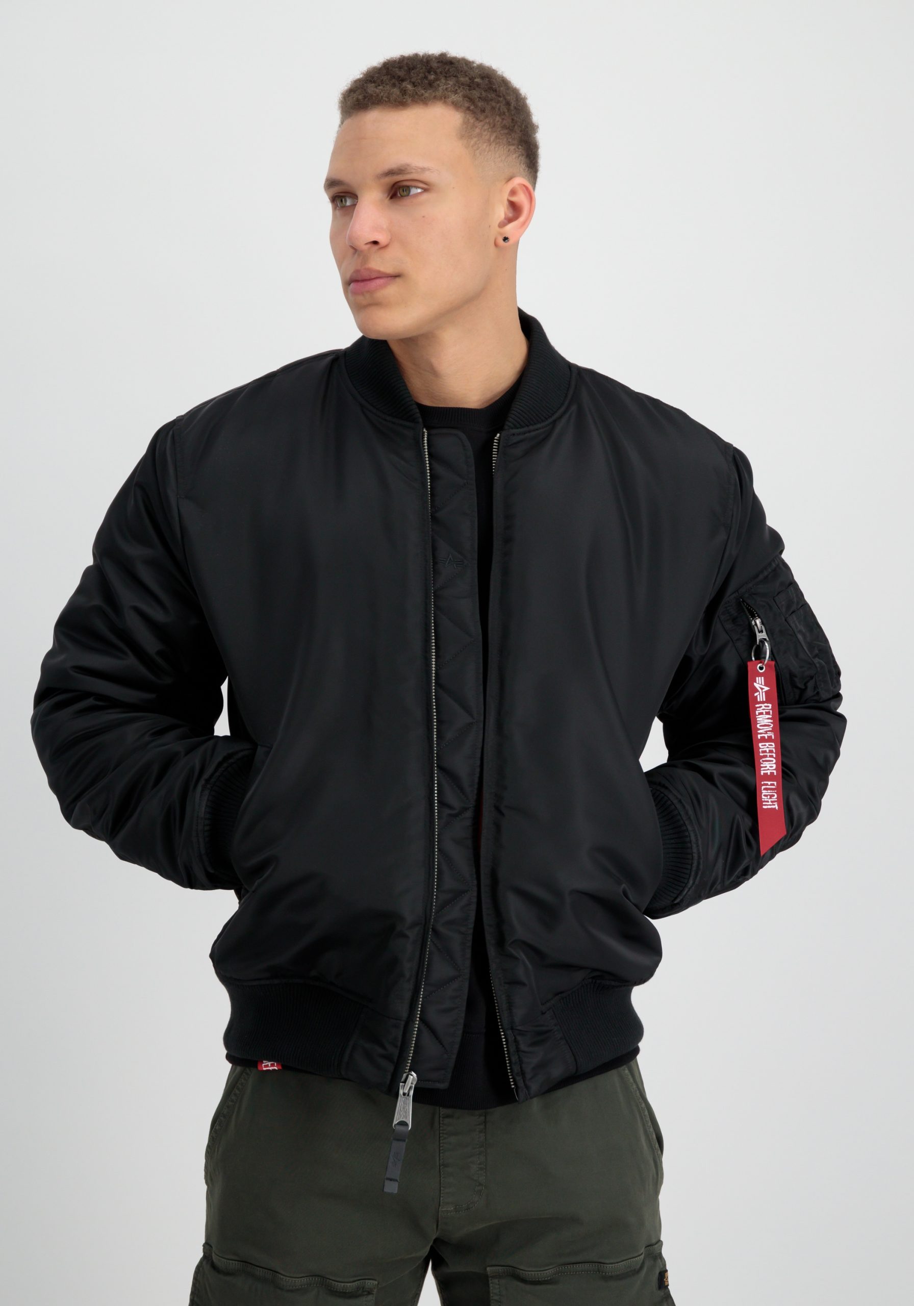 alpha-industries-bomberjacke-646vrc-1.jpg
